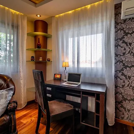 Rondo Verona - Free, Secure Parking For Guests *