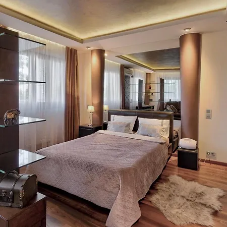 Rondo Verona Apartament,free Private Parking, Air Conditioning דירה *
