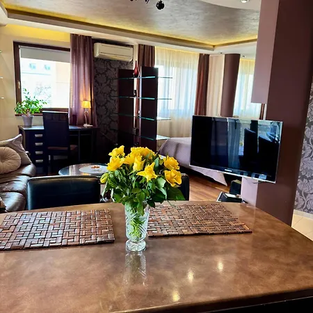 Rondo Verona Apartament,free Private Parking, Air Conditioning Apartamento *
